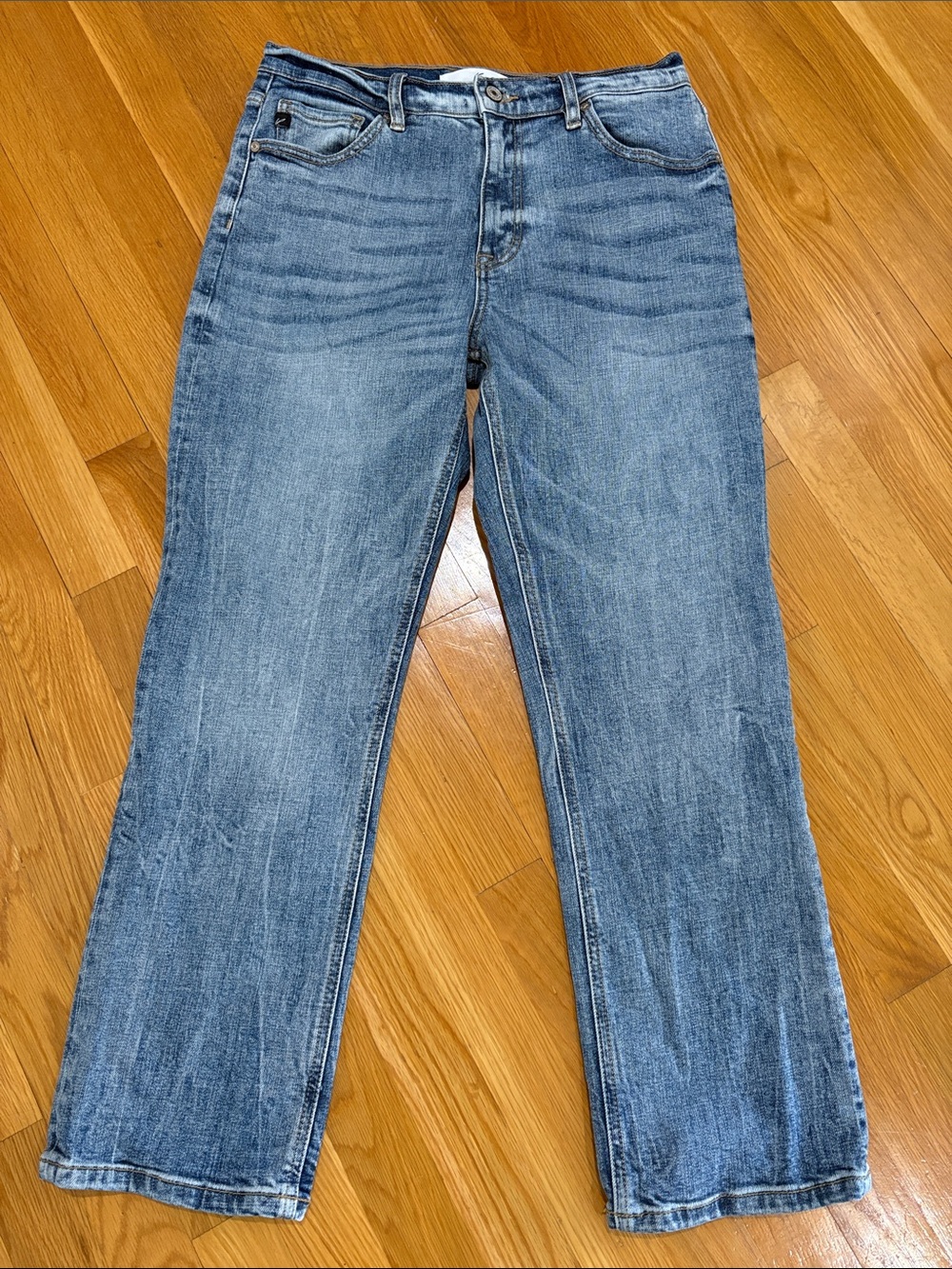 KanCan Straight Leg Jeans Size 9/28 Medium Wash Stretch Denim